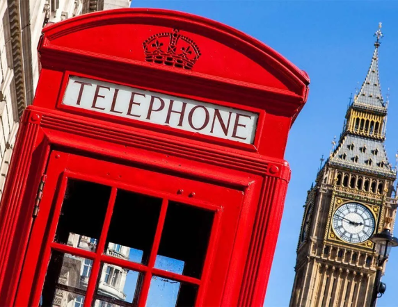 London - red phone box & Big Ben